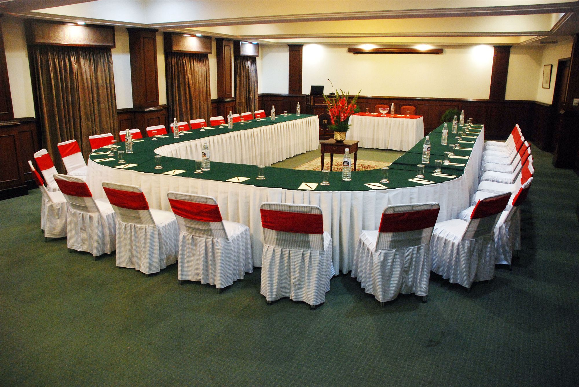 Namah Nainital, A Member Of Radisson Individuals Retreats Hotel Exterior photo